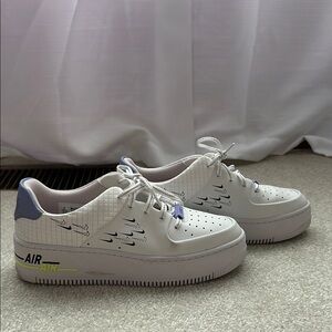 Nike Air Force 1 Sneakers
